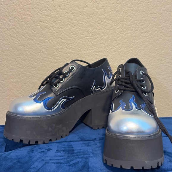 Dolls Kill Ignite My Fire Platform Oxfords - Picture 3 of 6